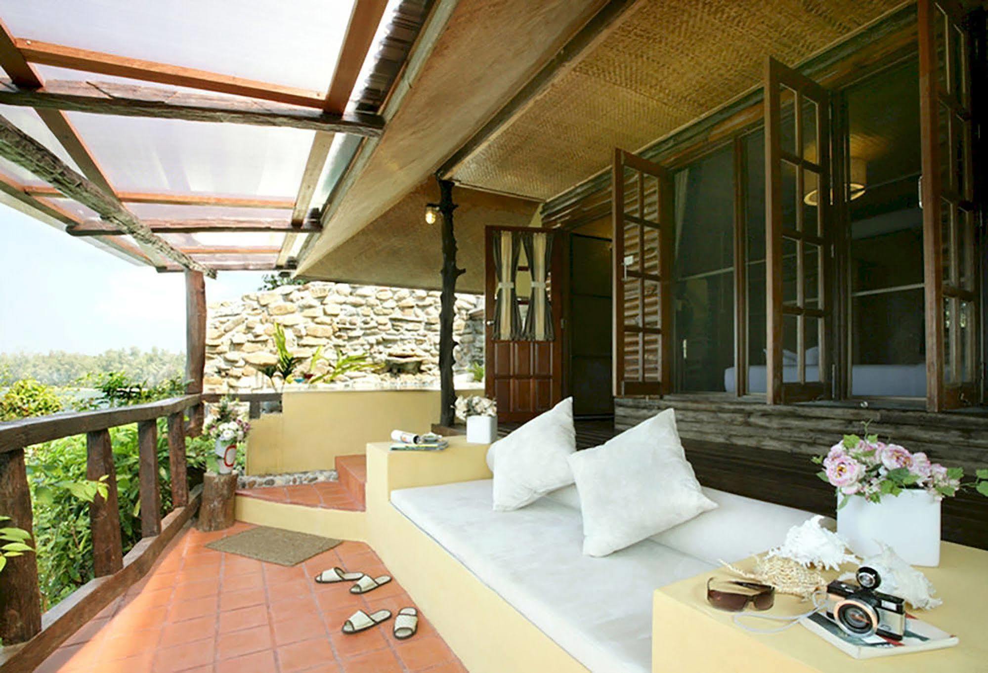 Captain Hook Resort @Koh Kood Ko Kut Экстерьер фото